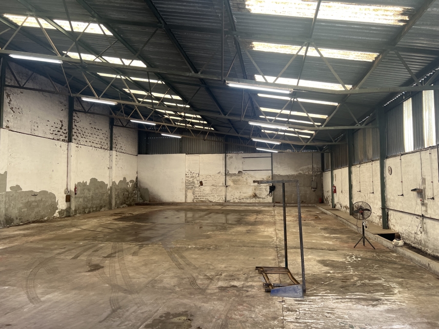 Commercial Property for Sale in Braelyn Industrial Eastern Cape